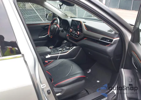 2020 Toyota Highlander Hybrid Le z USA, uszkodzony, nr VIN 5TDBBRCH9LS505383